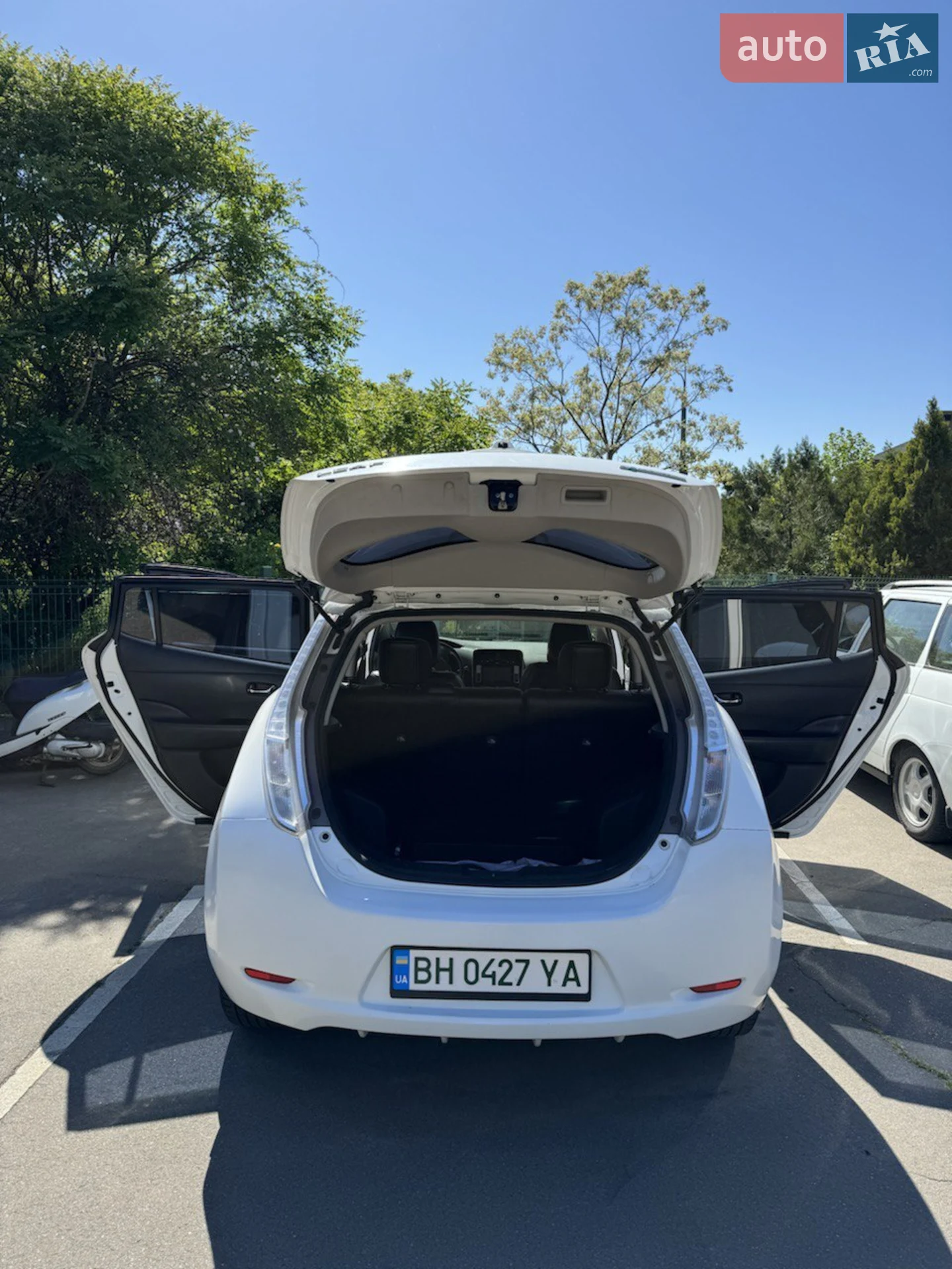 2016 Nissan Leaf - мініатюра 10