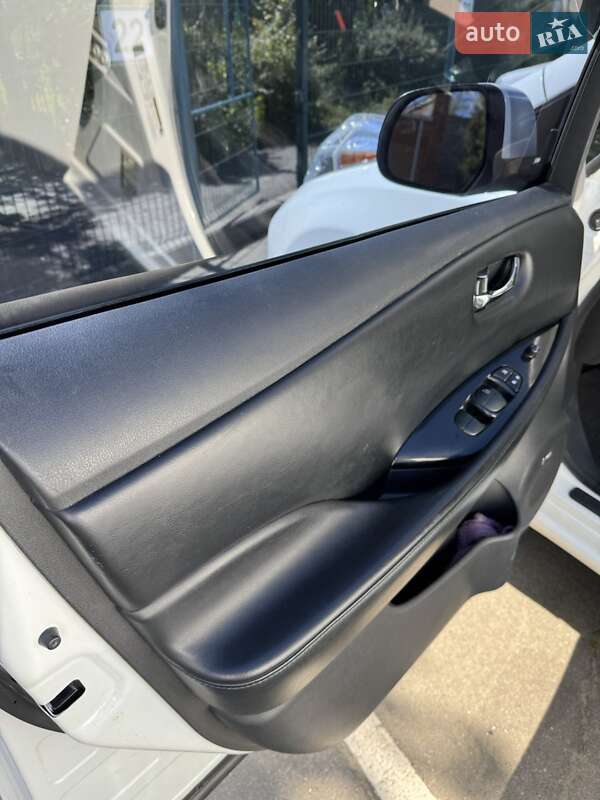 Хэтчбек Nissan Leaf 2016 в Одессе фото 26 Хэтчбек Nissan Leaf 2016 в Одессе