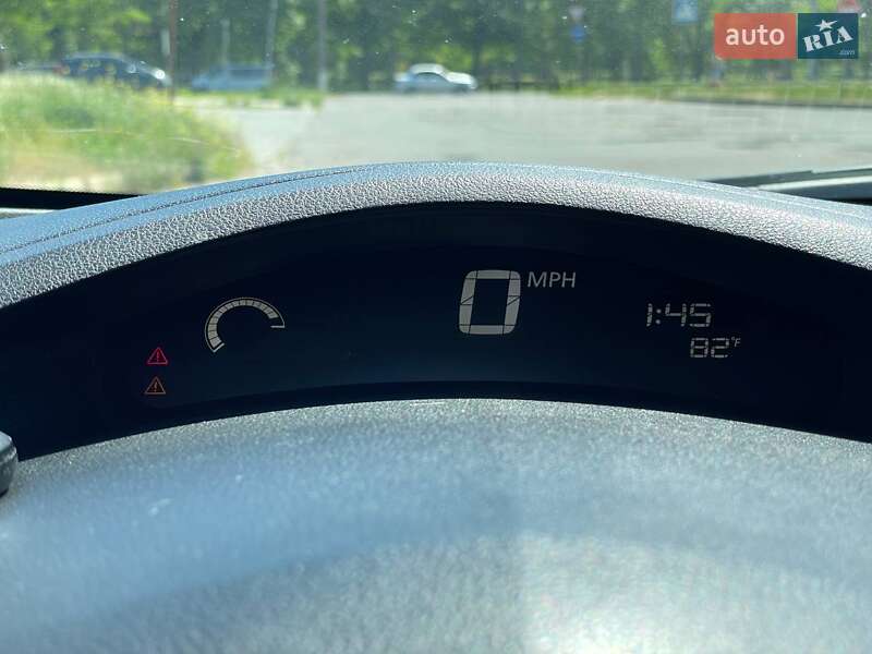Хэтчбек Nissan Leaf 2016 в Николаеве