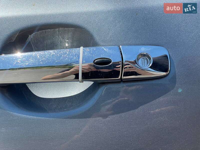 Хэтчбек Nissan Leaf 2016 в Николаеве