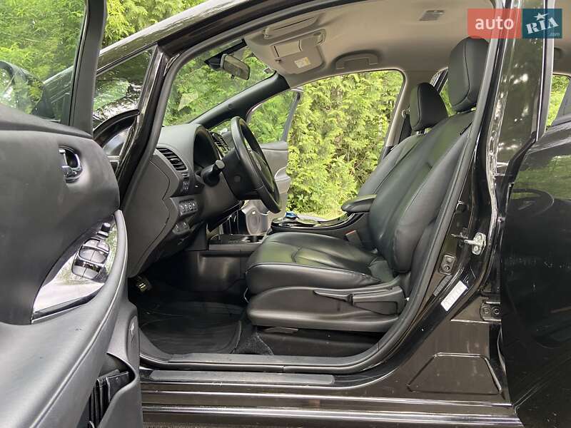 Хэтчбек Nissan Leaf 2016 в Ровно фото 25 Хэтчбек Nissan Leaf 2016 в Ровно