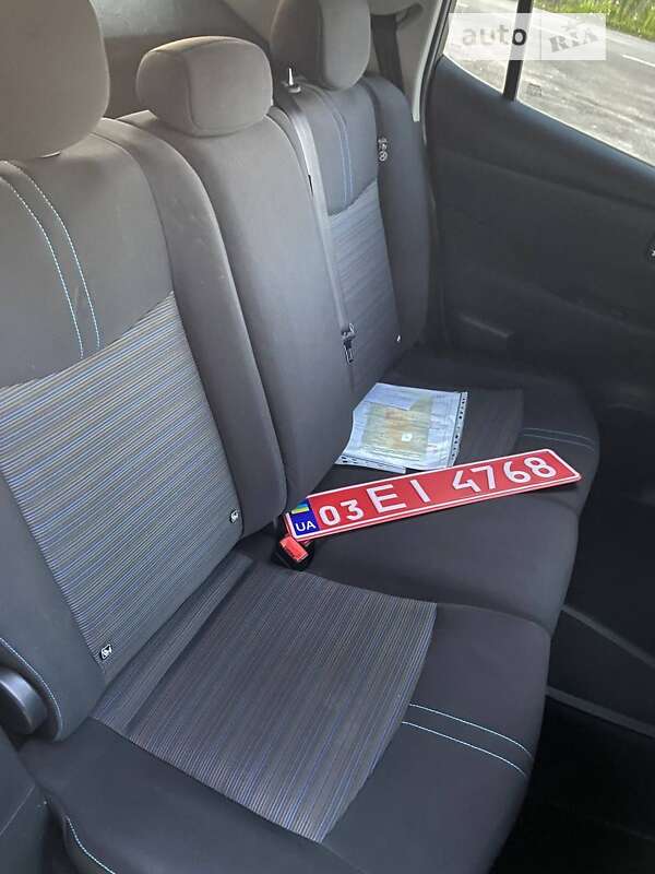 Хэтчбек Nissan Leaf 2017 в Виннице фото 14 Хэтчбек Nissan Leaf 2017 в Виннице