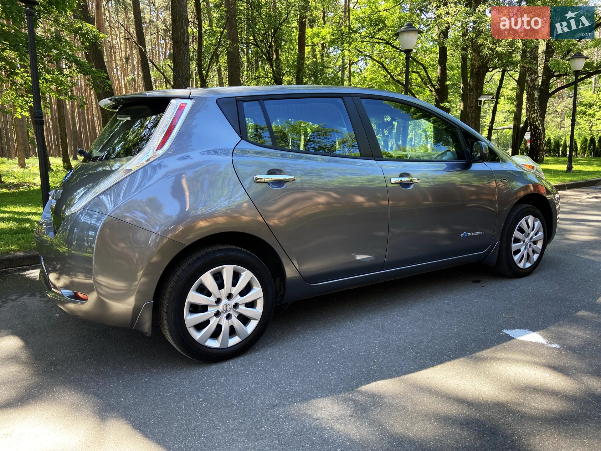 2015 Nissan Leaf - мініатюра 15