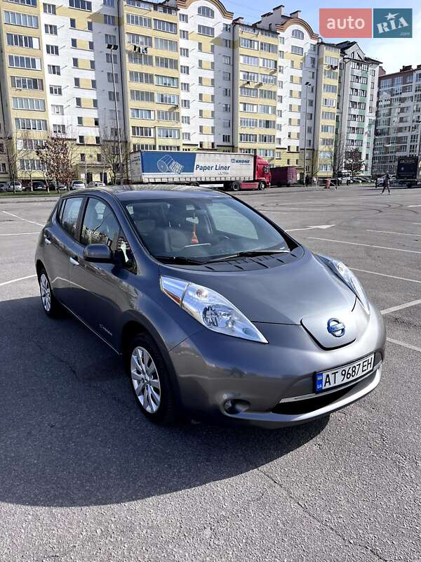 Хетчбек Nissan Leaf 2015 в Івано-Франківську