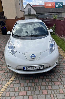 Хэтчбек Nissan Leaf 2017 в 