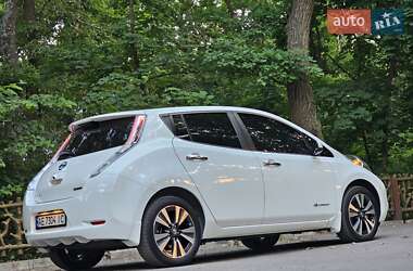 Хетчбек Nissan Leaf 2013 в Дніпрі