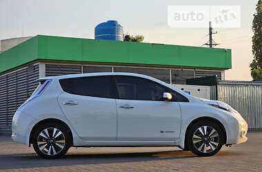 Хэтчбек Nissan Leaf 2013 в Днепре