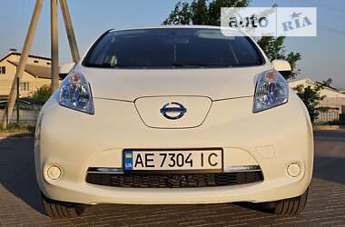 Хэтчбек Nissan Leaf 2013 в Днепре