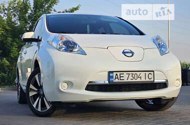 Хэтчбек Nissan Leaf 2013 в Днепре