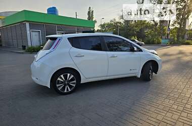 Хэтчбек Nissan Leaf 2013 в Днепре