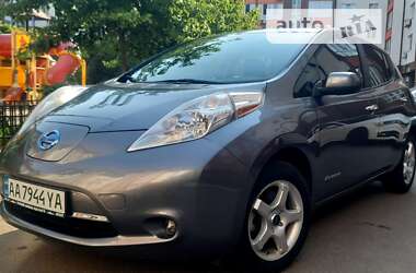 Хетчбек Nissan Leaf 2015 в Києві