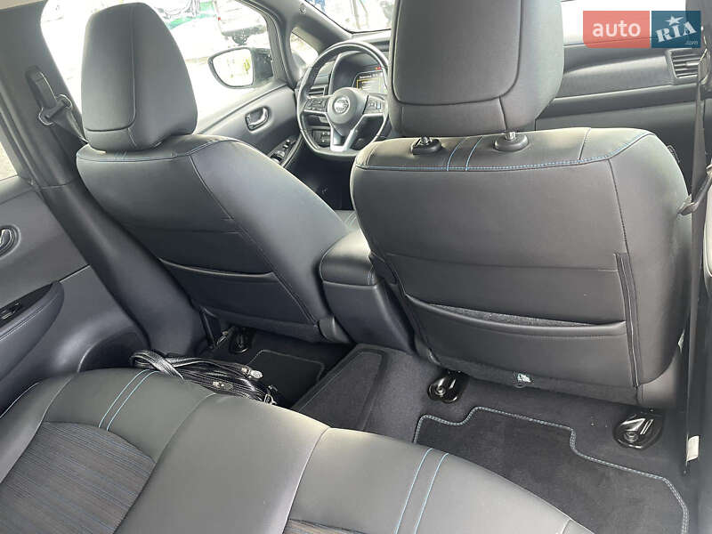 Хетчбек Nissan Leaf 2018 в Павлограді