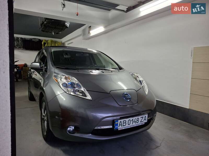 Хэтчбек Nissan Leaf 2014 в Виннице