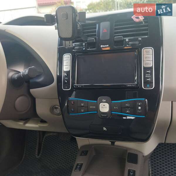 Хэтчбек Nissan Leaf 2013 в Ивано-Франковске