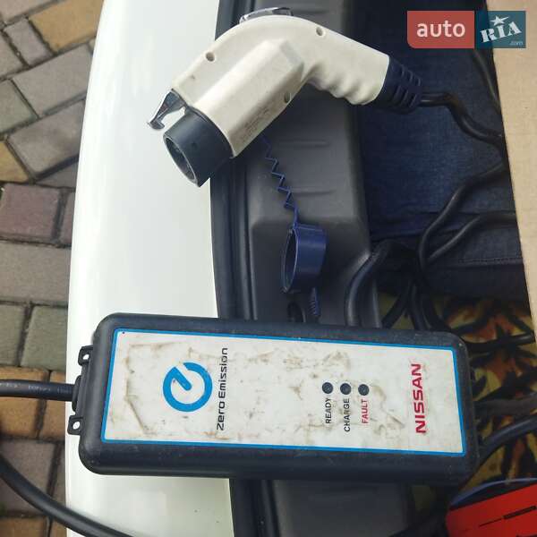Хэтчбек Nissan Leaf 2013 в Ивано-Франковске
