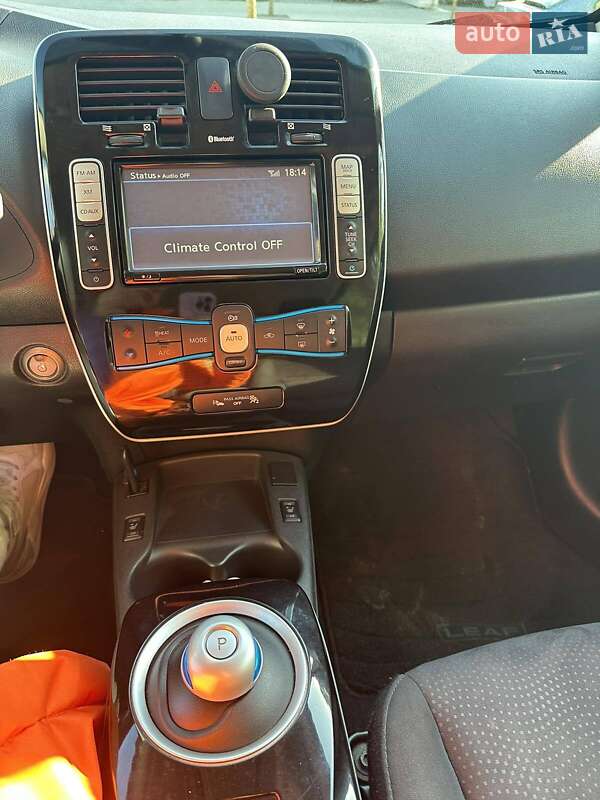 Хэтчбек Nissan Leaf 2014 в Полонном