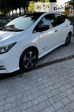 Хэтчбек Nissan Leaf 2018 в Ровно