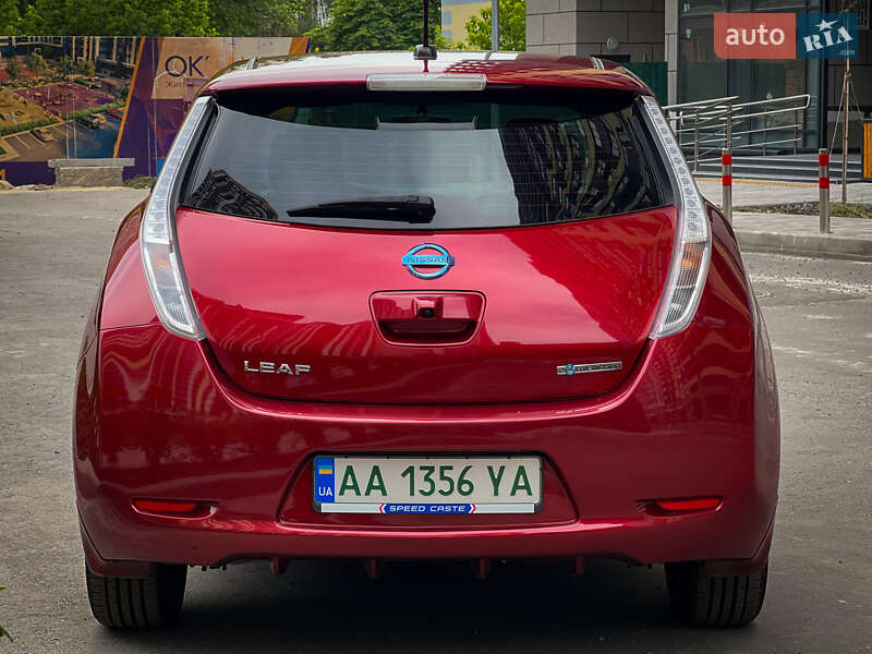 Хетчбек Nissan Leaf 2014 в Києві