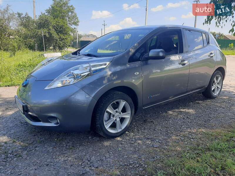 Хетчбек Nissan Leaf 2014 в Миргороді фото 5 Хетчбек Nissan Leaf 2014 в Миргороді