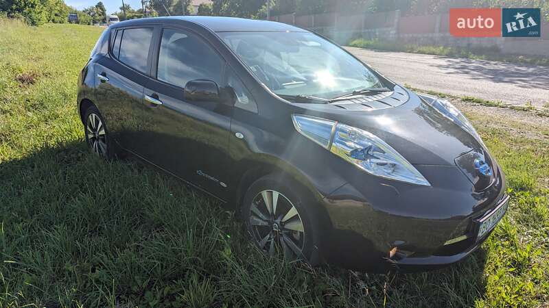 Хетчбек Nissan Leaf 2015 в Тернополі фото 3 Хетчбек Nissan Leaf 2015 в Тернополі