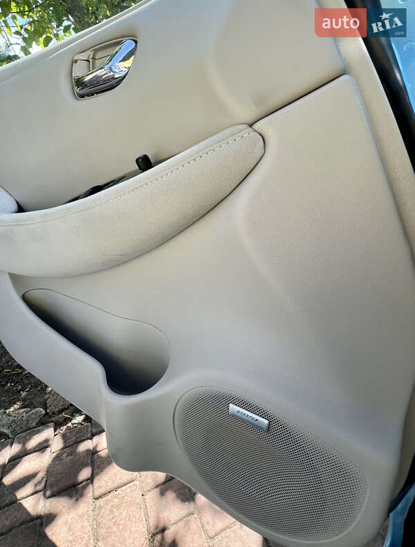 Хэтчбек Nissan Leaf 2013 в Одессе