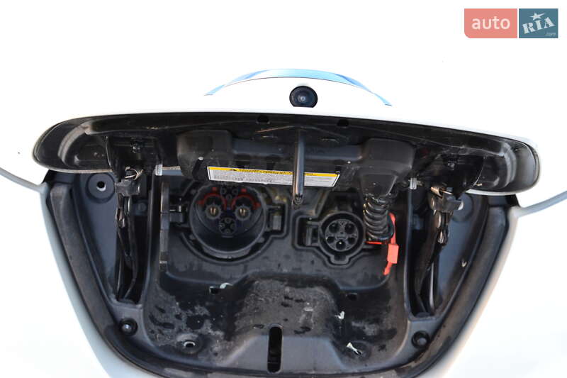 Хэтчбек Nissan Leaf 2016 в Луцке