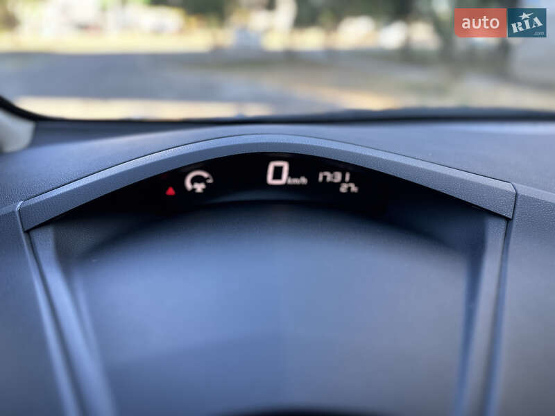 Хэтчбек Nissan Leaf 2015 в Одессе