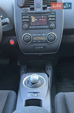 Хэтчбек Nissan Leaf 2015 в Одессе