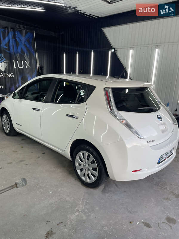 Хетчбек Nissan Leaf 2014 в Львові