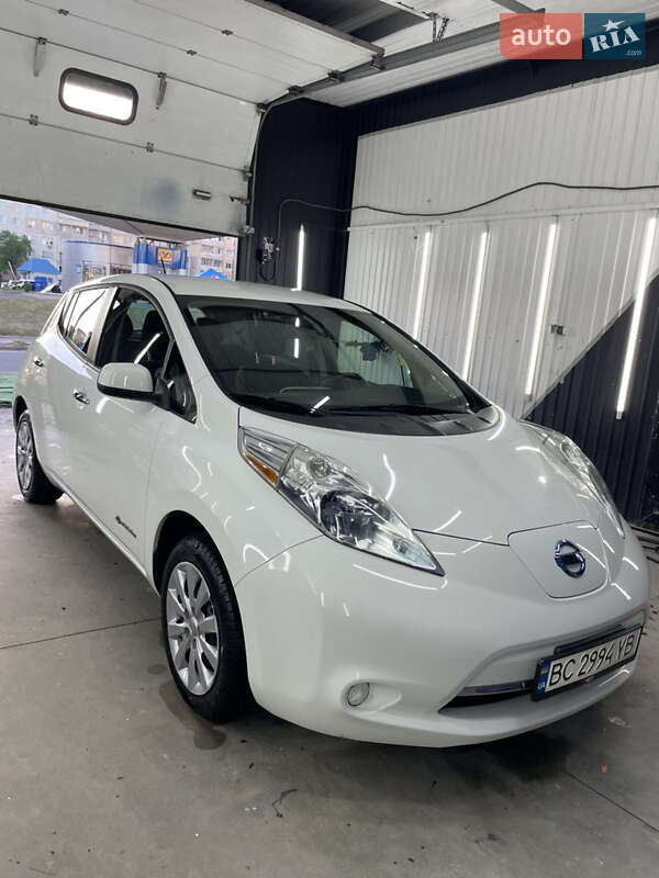 Nissan Leaf 2014
