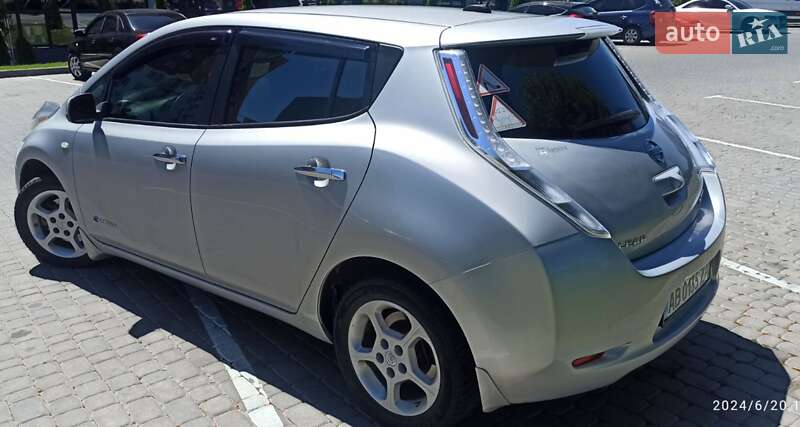 Хетчбек Nissan Leaf 2014 в Вінниці фото 4 Хетчбек Nissan Leaf 2014 в Вінниці