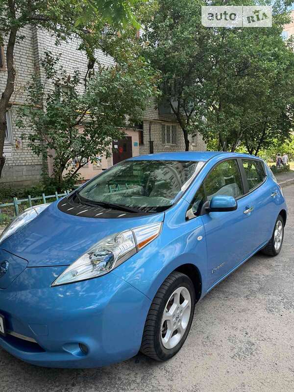 Хетчбек Nissan Leaf 2013 в Харкові