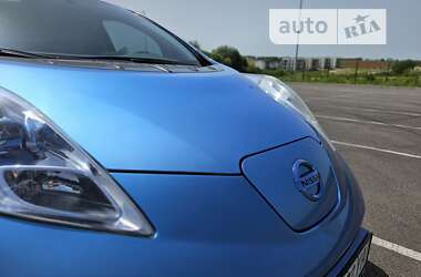 Хэтчбек Nissan Leaf 2010 в Ровно