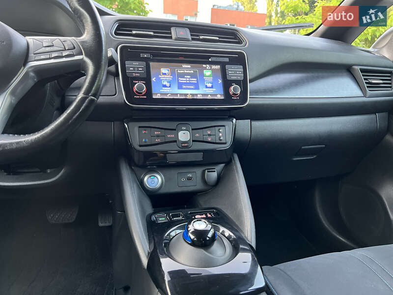 Хэтчбек Nissan Leaf 2017 в Одессе