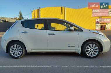 Хэтчбек Nissan Leaf 2015 в Житомире