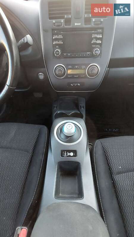 Хэтчбек Nissan Leaf 2015 в Житомире