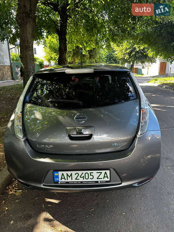 Хэтчбек Nissan Leaf 2013 в Житомире
