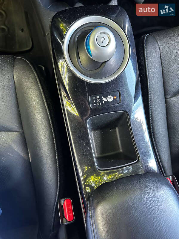 Хэтчбек Nissan Leaf 2013 в Житомире