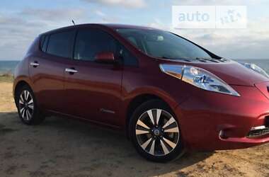 Хетчбек Nissan Leaf 2014 в Ізмаїлі