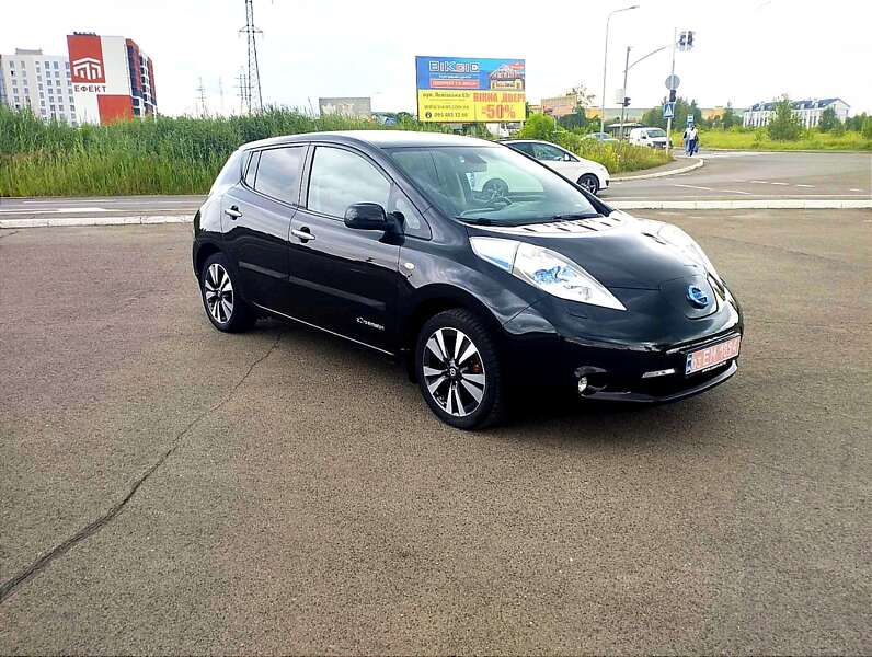 Хетчбек Nissan Leaf 2015 в Луцьку