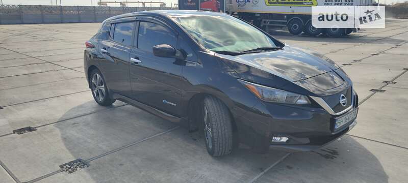 Хэтчбек Nissan Leaf 2018 в Одессе