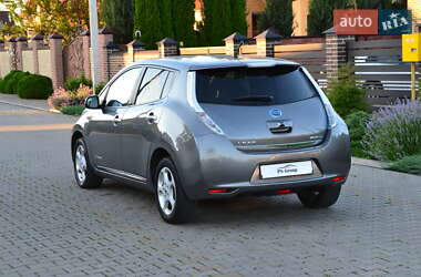 Хэтчбек Nissan Leaf 2014 в 