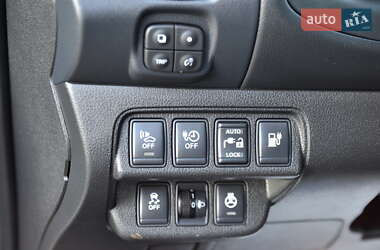 Хэтчбек Nissan Leaf 2014 в 