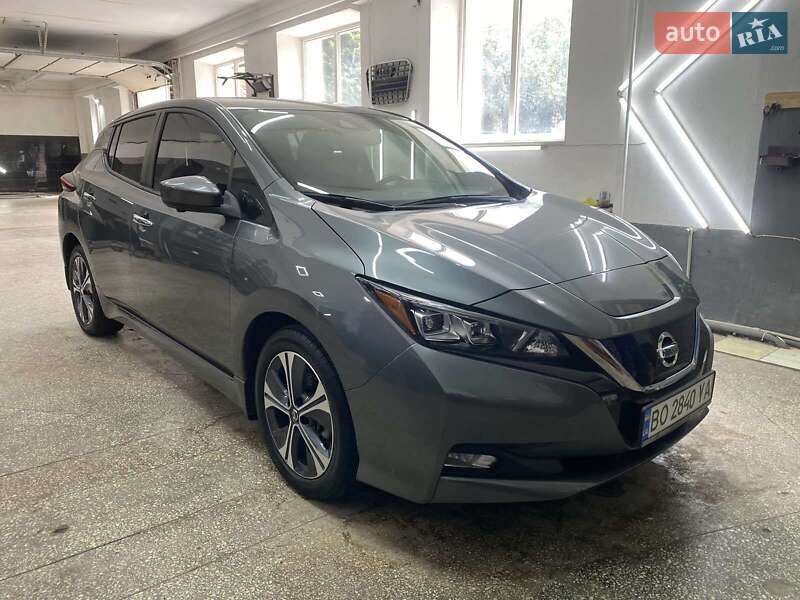 Хэтчбек Nissan Leaf 2020 в Тернополе