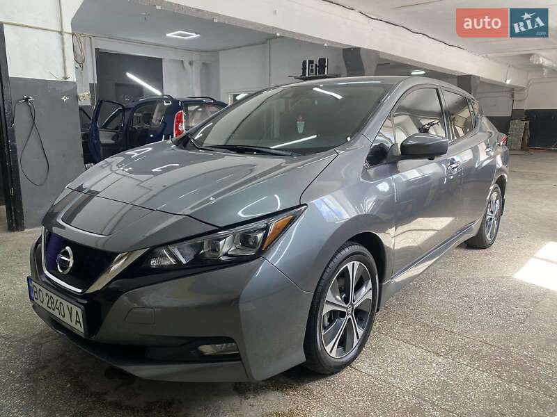 Хэтчбек Nissan Leaf 2020 в Тернополе
