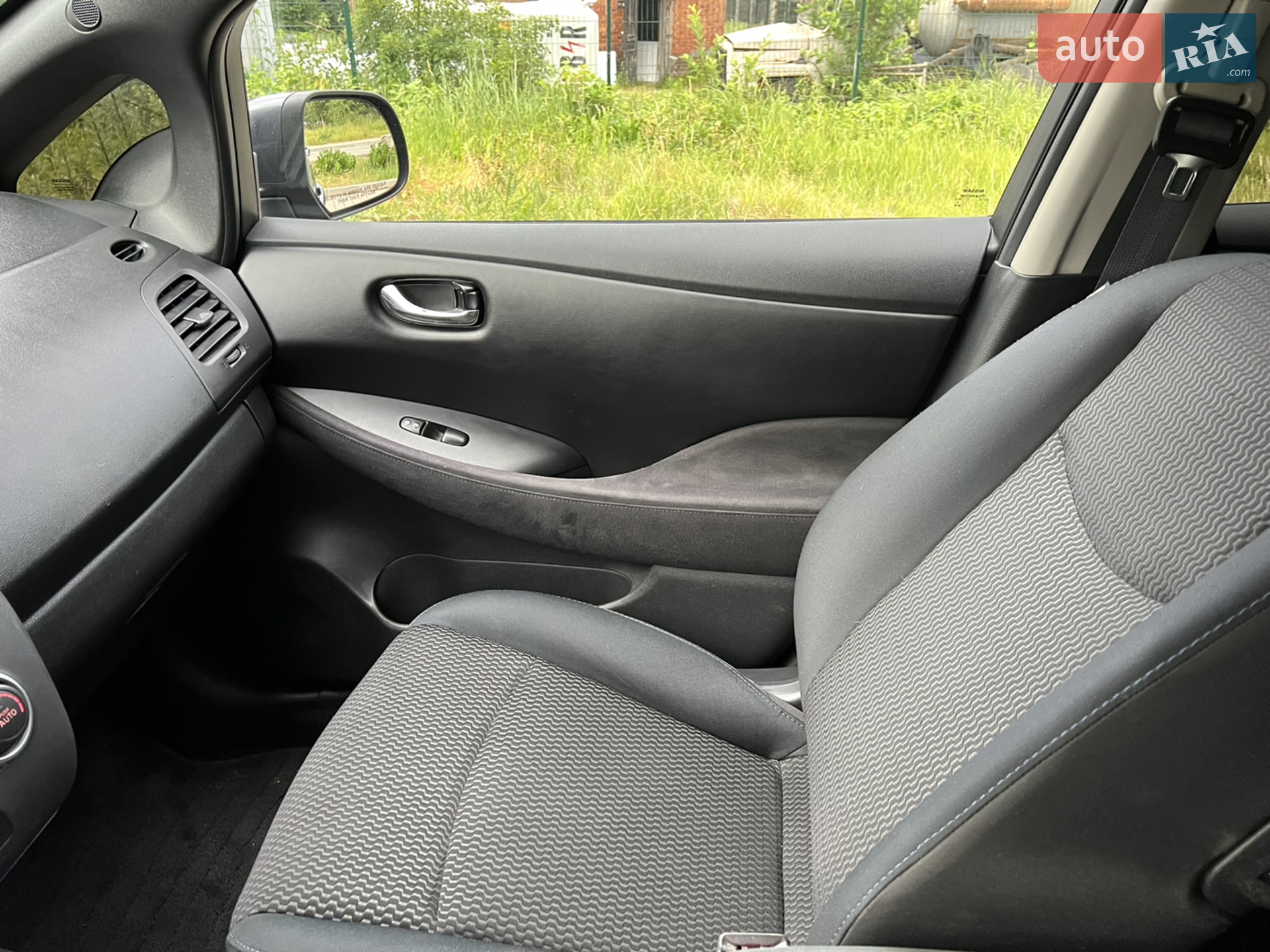 2013 Nissan Leaf - мініатюра 32