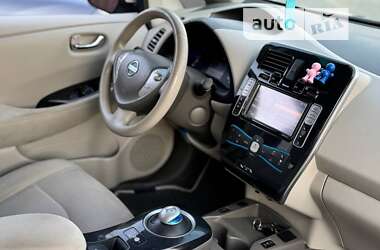 Хетчбек Nissan Leaf 2012 в 