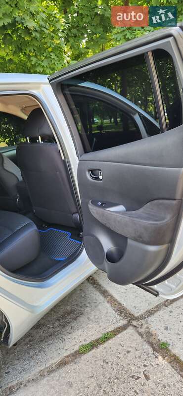 Хэтчбек Nissan Leaf 2014 в Харькове