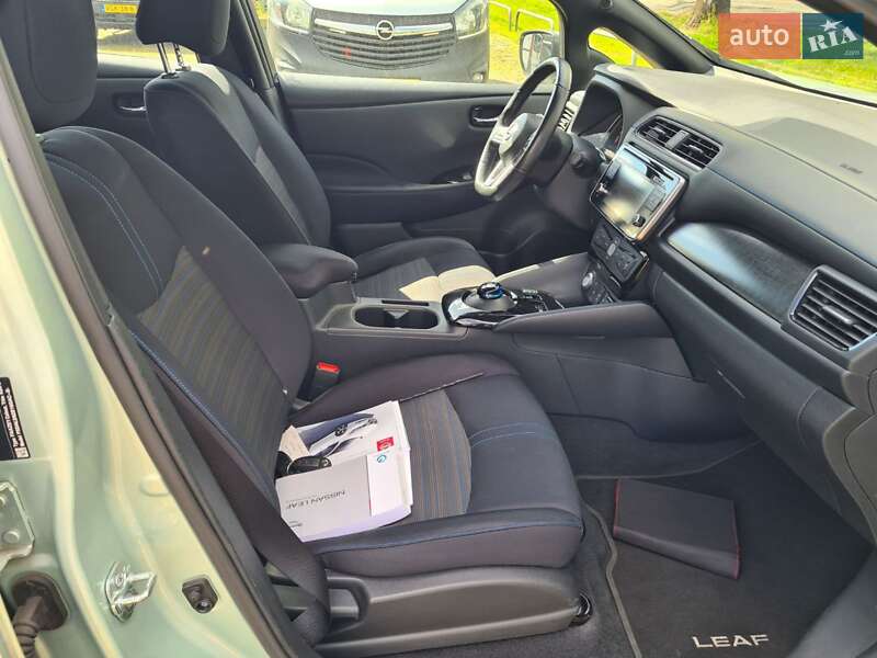 Хэтчбек Nissan Leaf 2018 в Дубно