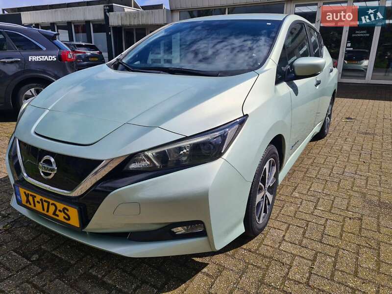 Хэтчбек Nissan Leaf 2018 в Дубно